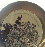 Osmanthus Oolong tea, rolled leaves